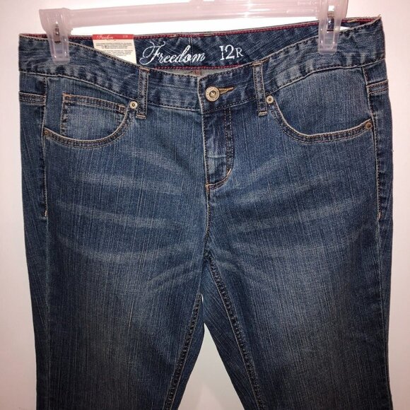 New Tommy Hilfiger Freedom Womens Size 12 Blue Low Rise Boot Cut Leg Denim Jeans - Picture 4 of 14